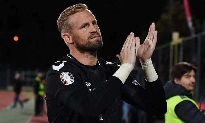 Kasper Schmeichel issues an apology after confronting a ball boy