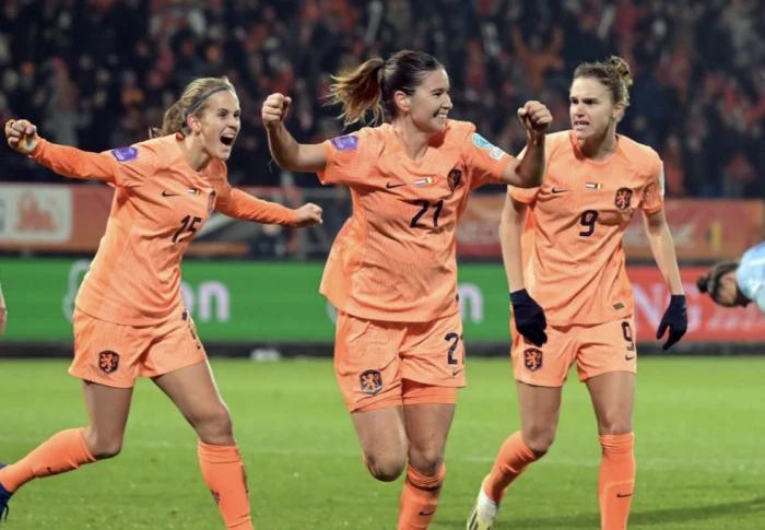 Dutch double in added time kills off England and Team GB dreams of Olympic qualifying - Inside World Football