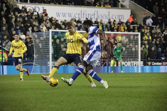 Oxford United held to draw at Reading in first league derby for more than 20 years