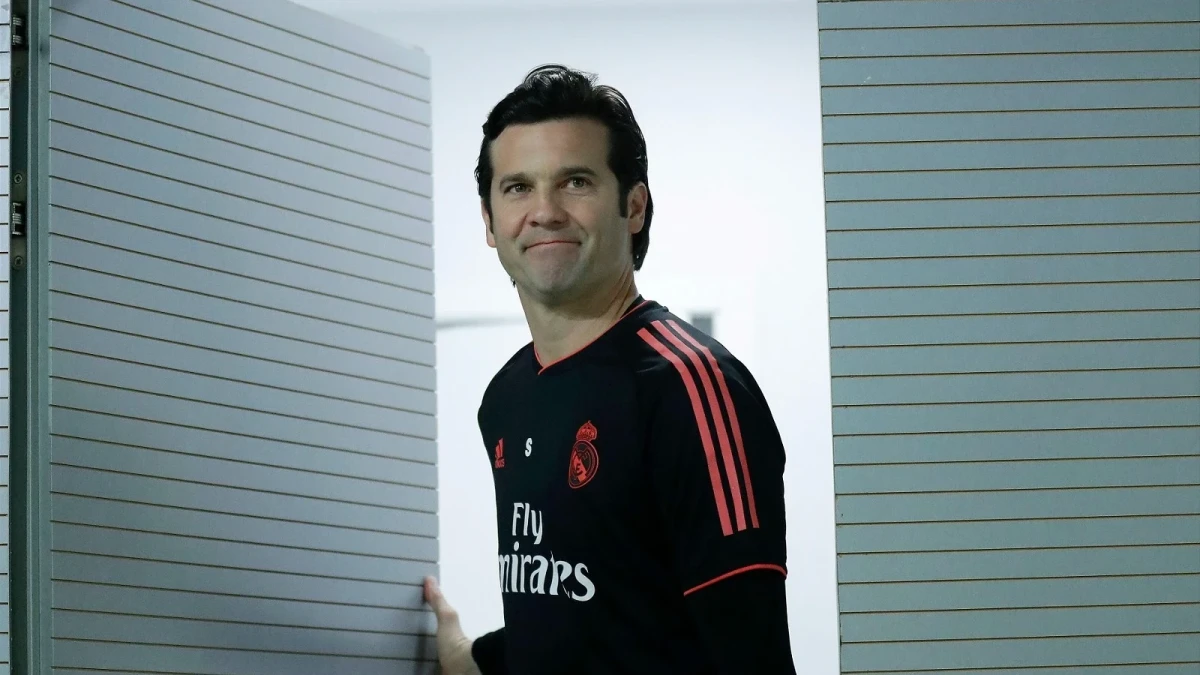 Santiago Solari of Real Madrid