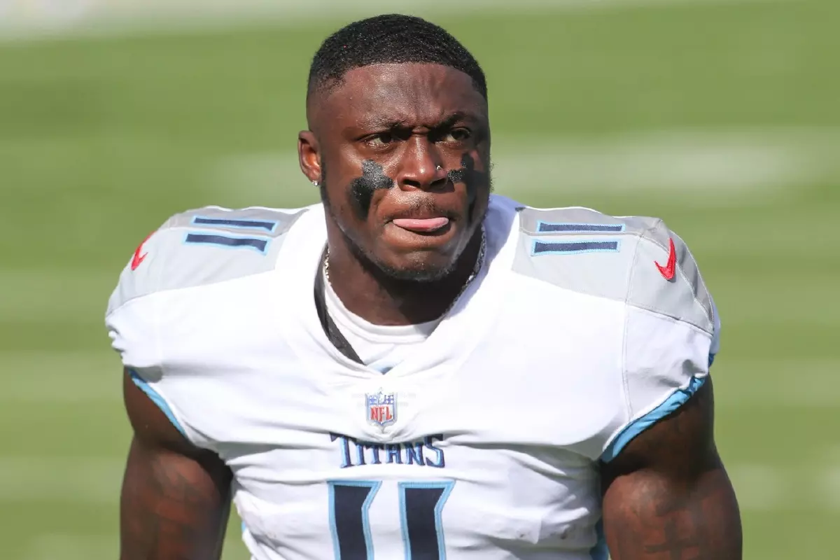 AJ Brown swapped the Titans for the Eagles