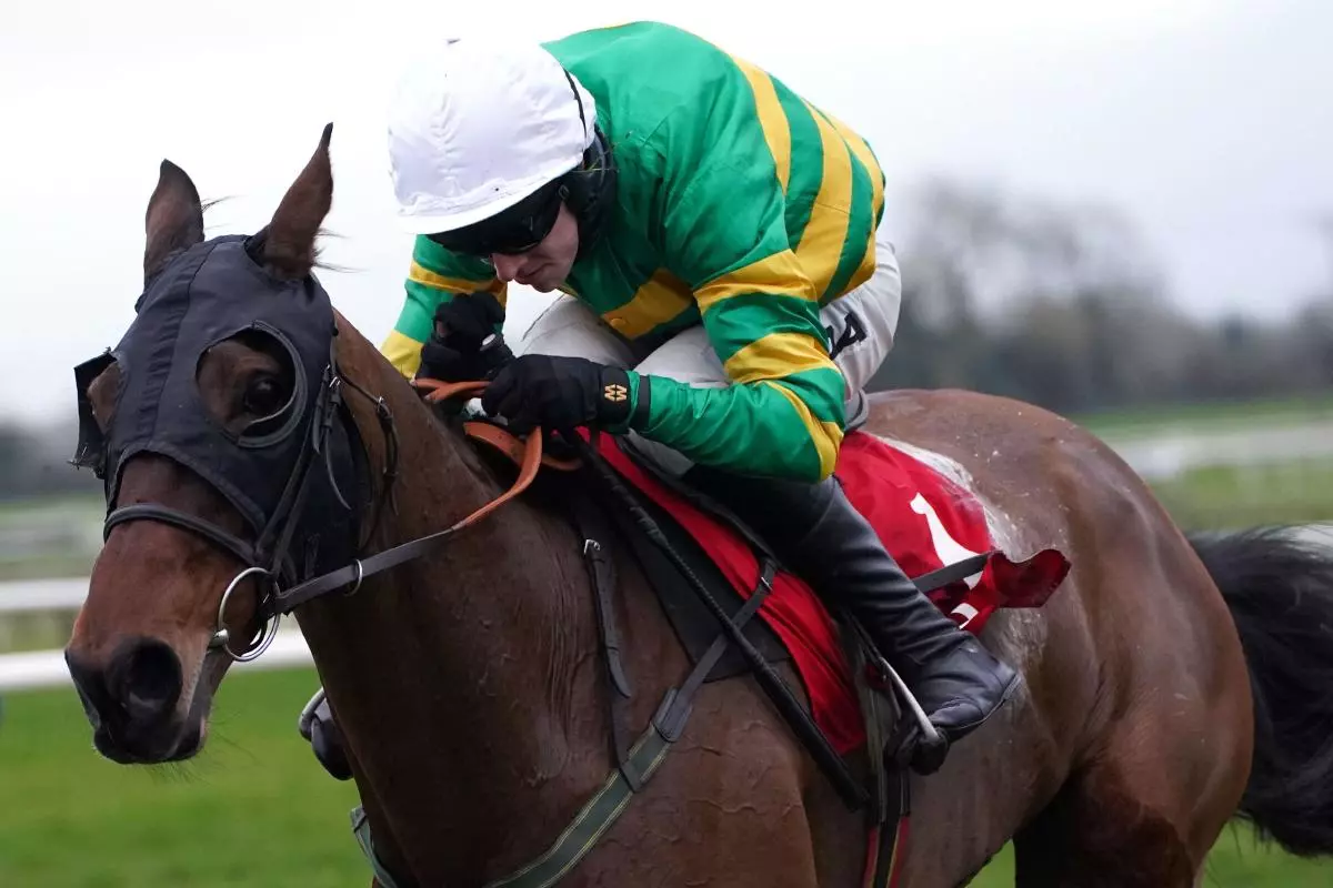 Any Second Now ridden by Mark Walsh