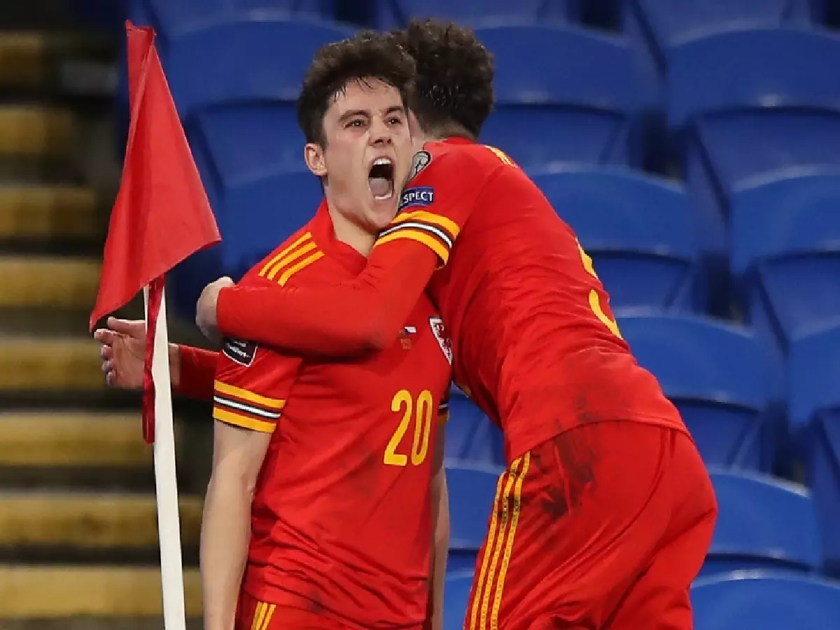 Dan James Neco Williams Wales vs Czech Republic goal celebration