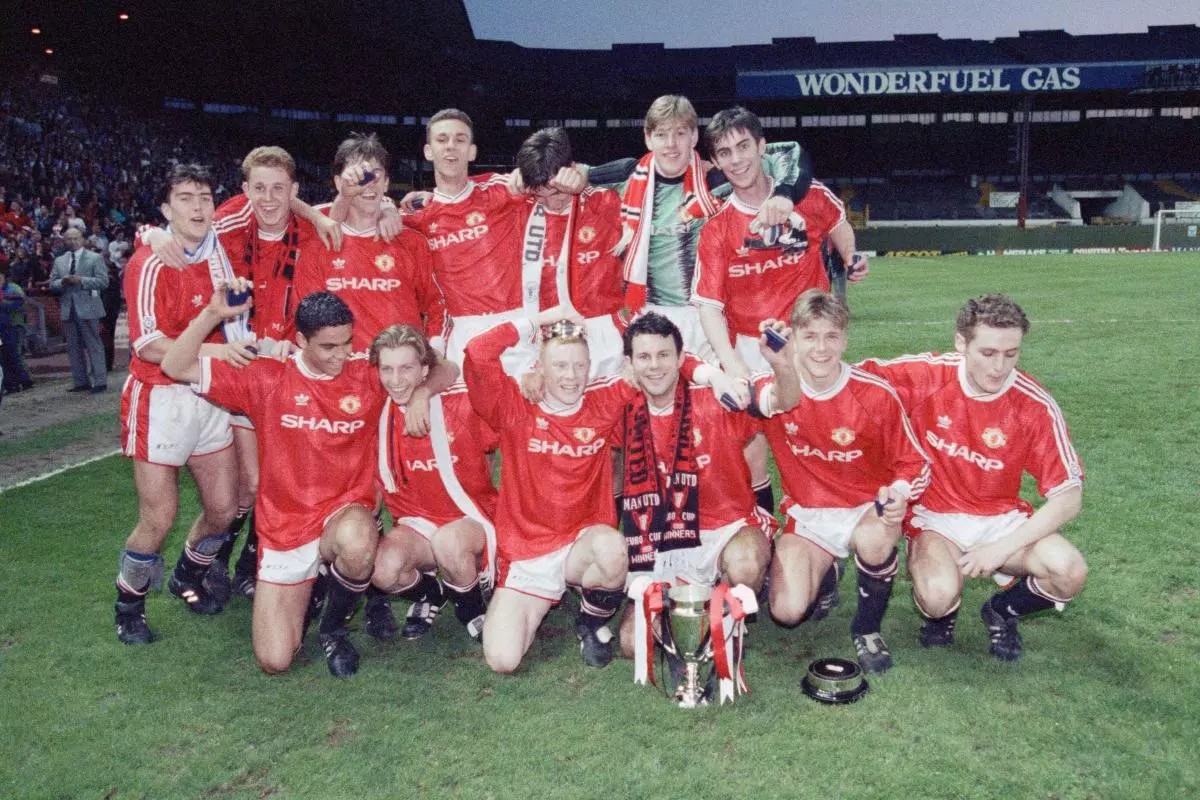 FA Youth Cup Final Second Leg match at Old Trafford. Manchester United team with the trophy.