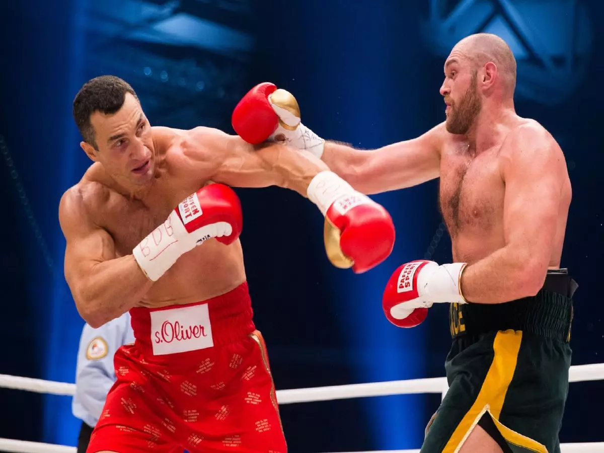 Tyson Fury lands a right hand on Wladimir Klitschko