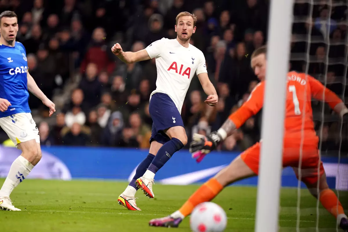 Harry Kane hits a brace against Everton