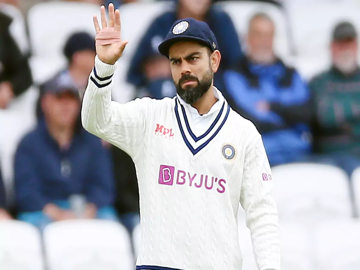 India's Virat Kohli arranges the filed during of day two of the cinch Third Test match at the Emerald Headingley, Leeds. Picture date: Thursday August 26, 2021.