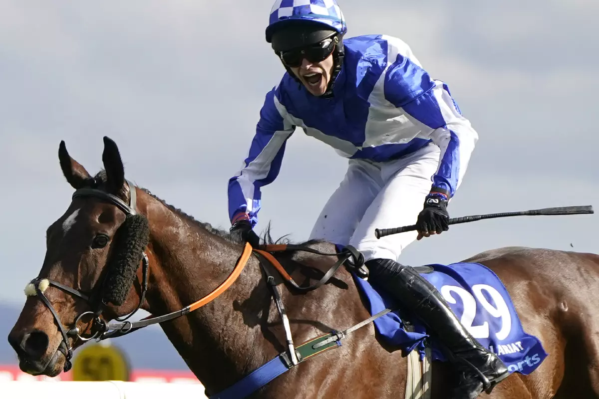 Lord Lariat and Paddy O'Hanlon win the 2022 Irish Grand National