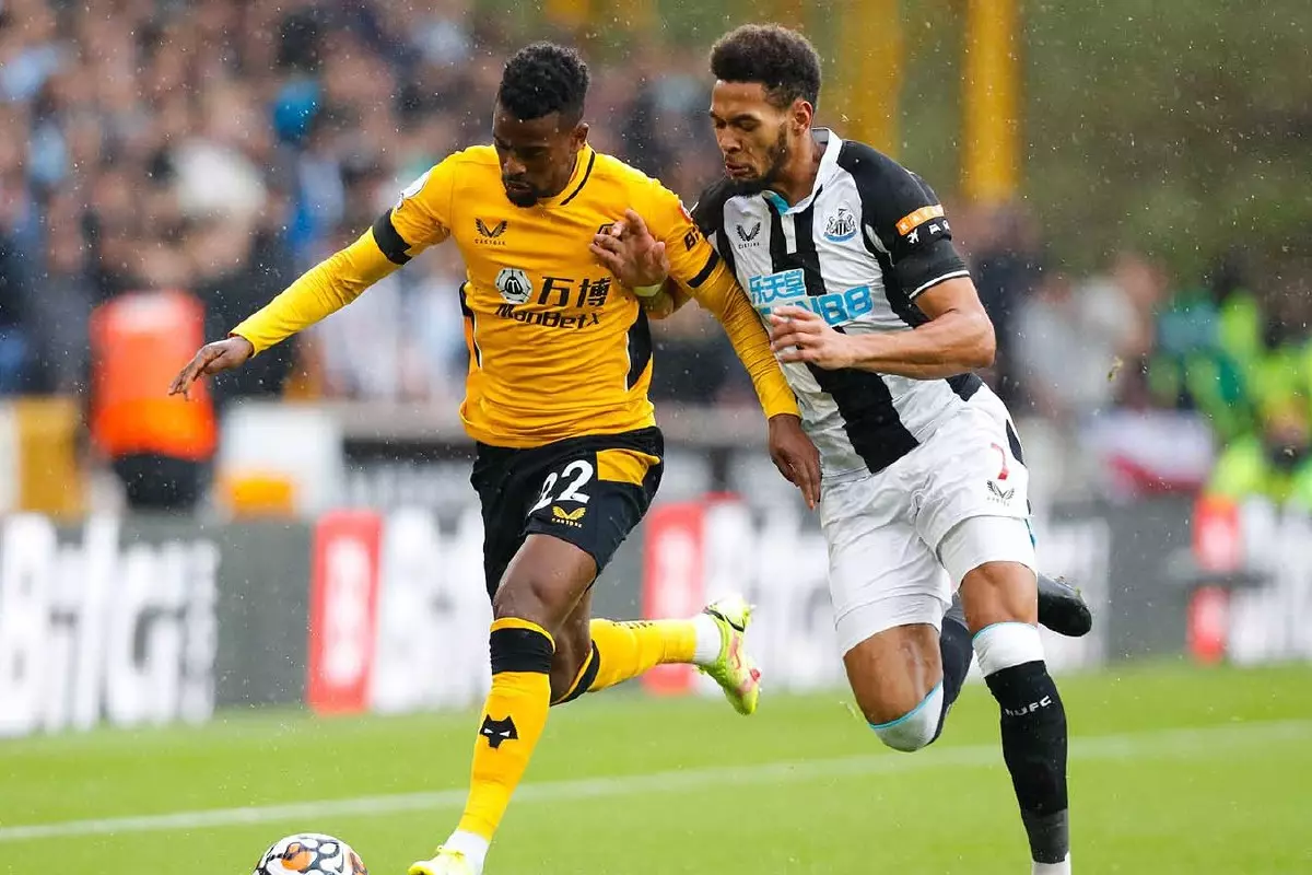 Wolves battling Newcastle in the Premier League