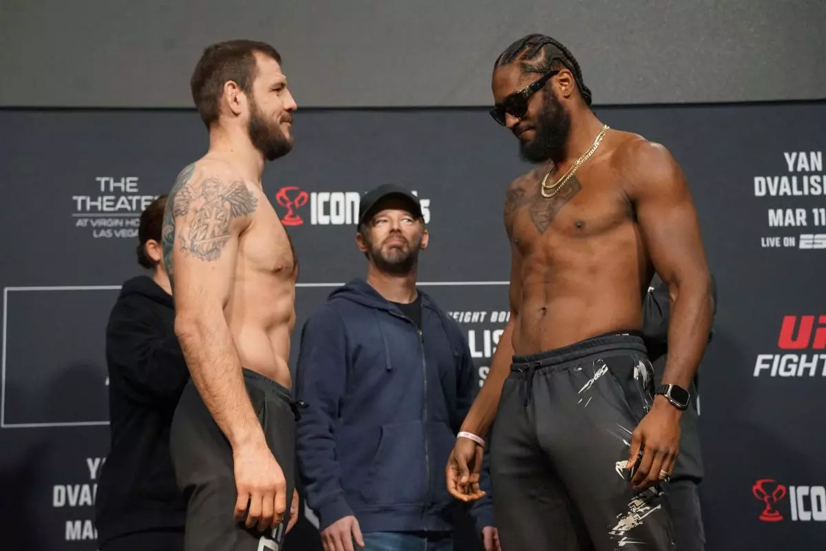 Nikita Krylov and Ryan Spann face off 