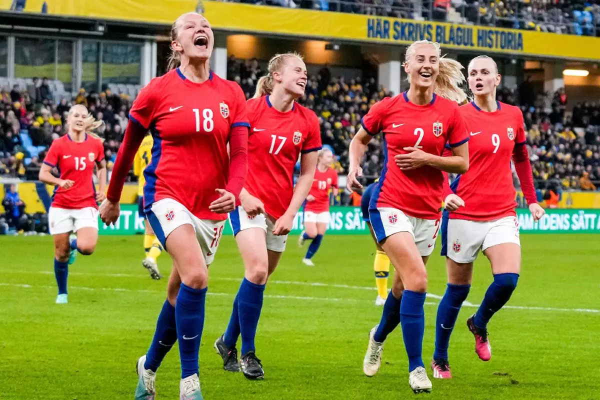 Norway's Frida Leonardsen Maanum celebrates