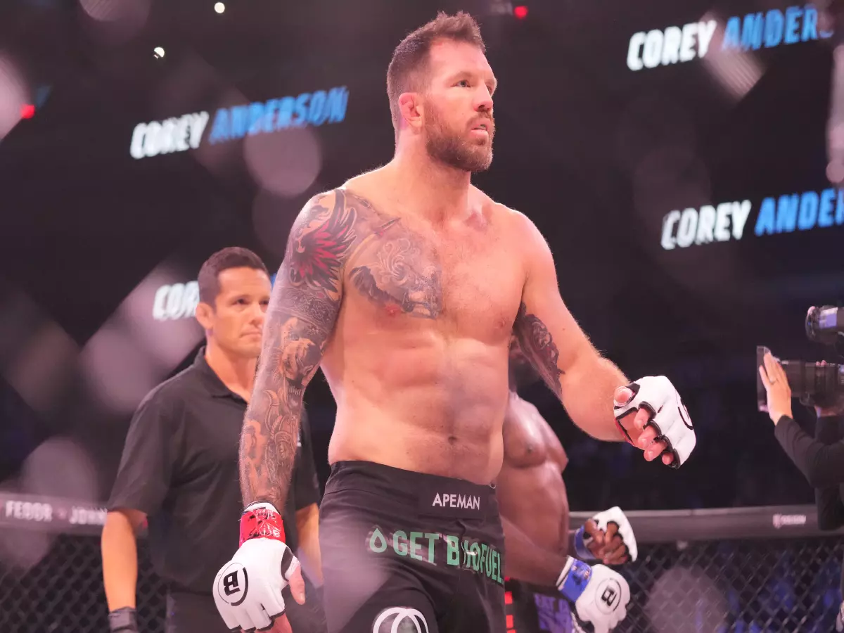  Ryan Bader and Corey Anderson meet in the octagon for the co-main event, a 5-round Light Heavyweight bout at Footprint Center for Bellator 268: Nemkov vs. Anglickas on October 16, 2021 in Ph