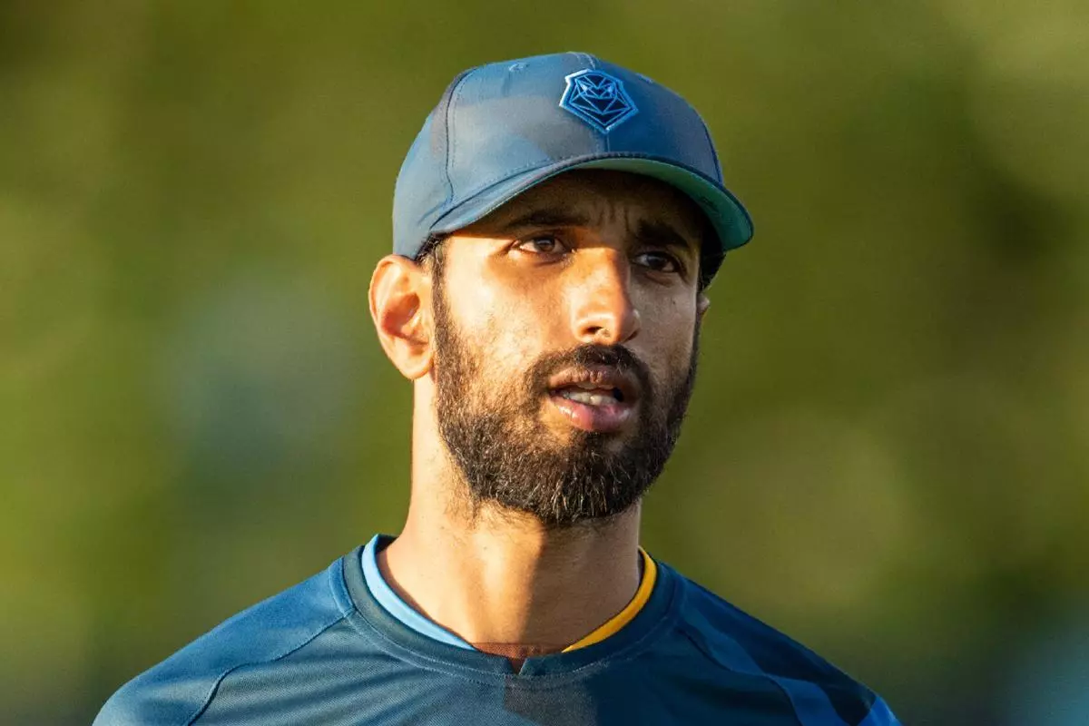 Shan Masood playing for Derbyshire Falcons