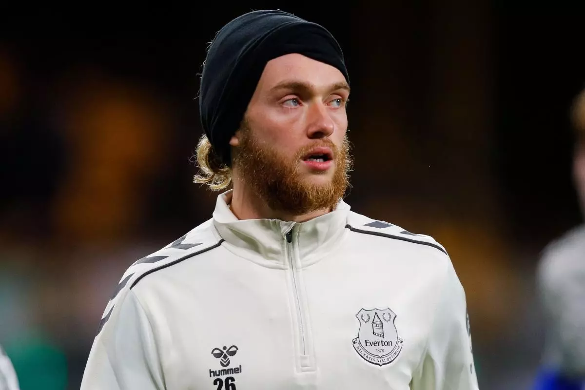 Tom Davies Everton warm-up Nov21