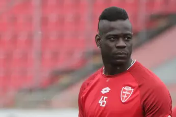 Mario Balotelli believes he has the same qualities as Ronaldo and Messi