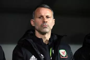 Ryan Giggs resigns as Wales boss