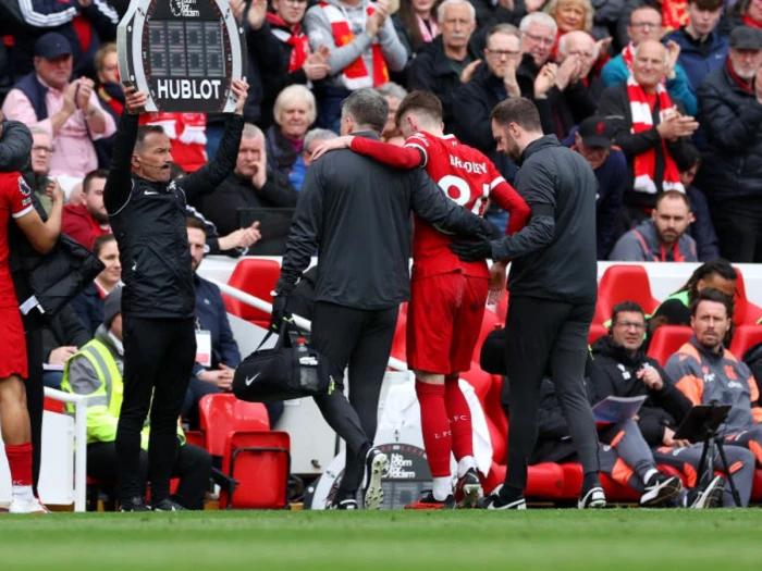 Liverpool hit by Conor Bradley blow as injury revealed