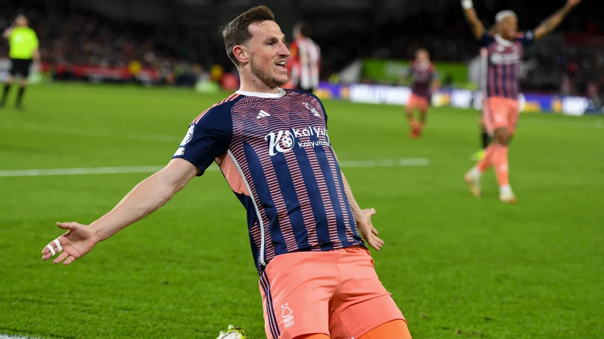 Chris Wood scores for Nottingham Forest