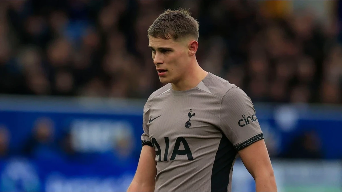 Micky van de Ven of Tottenham