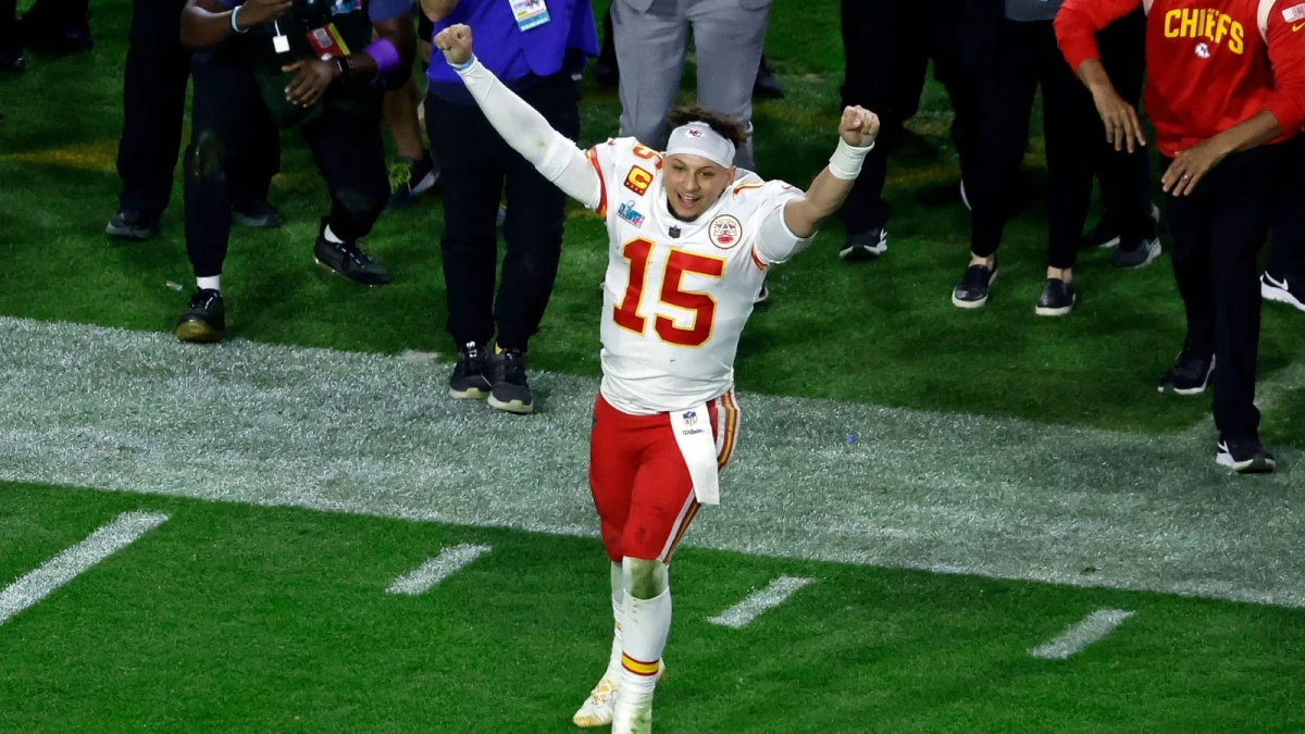 Patrick Mahomes celebrates at Super Bowl LVII