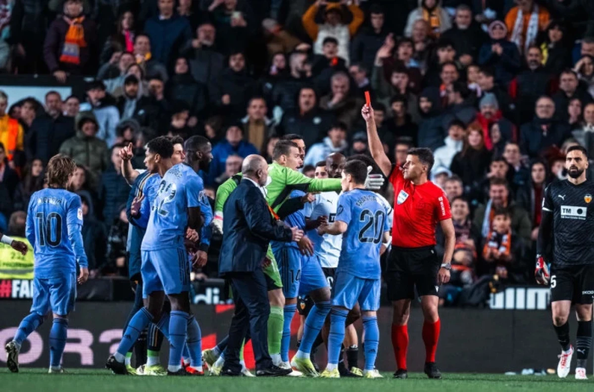 Jude Bellingham sent off against Valencia 2 March, 2024