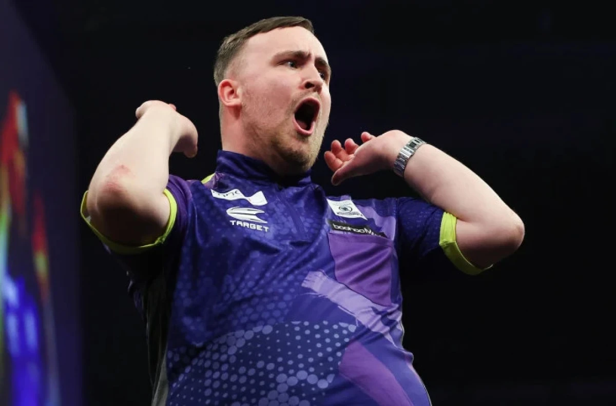 Luke Littler in action during Premier League Darts