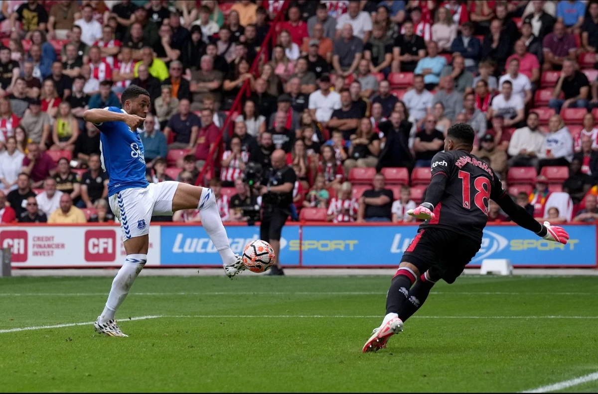 Arnaut Danjuma scores for Everton