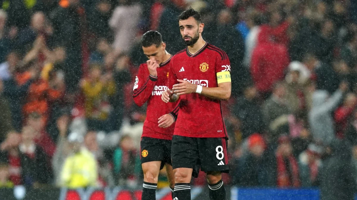 Antony and Bruno Fernandes at Old Trafford