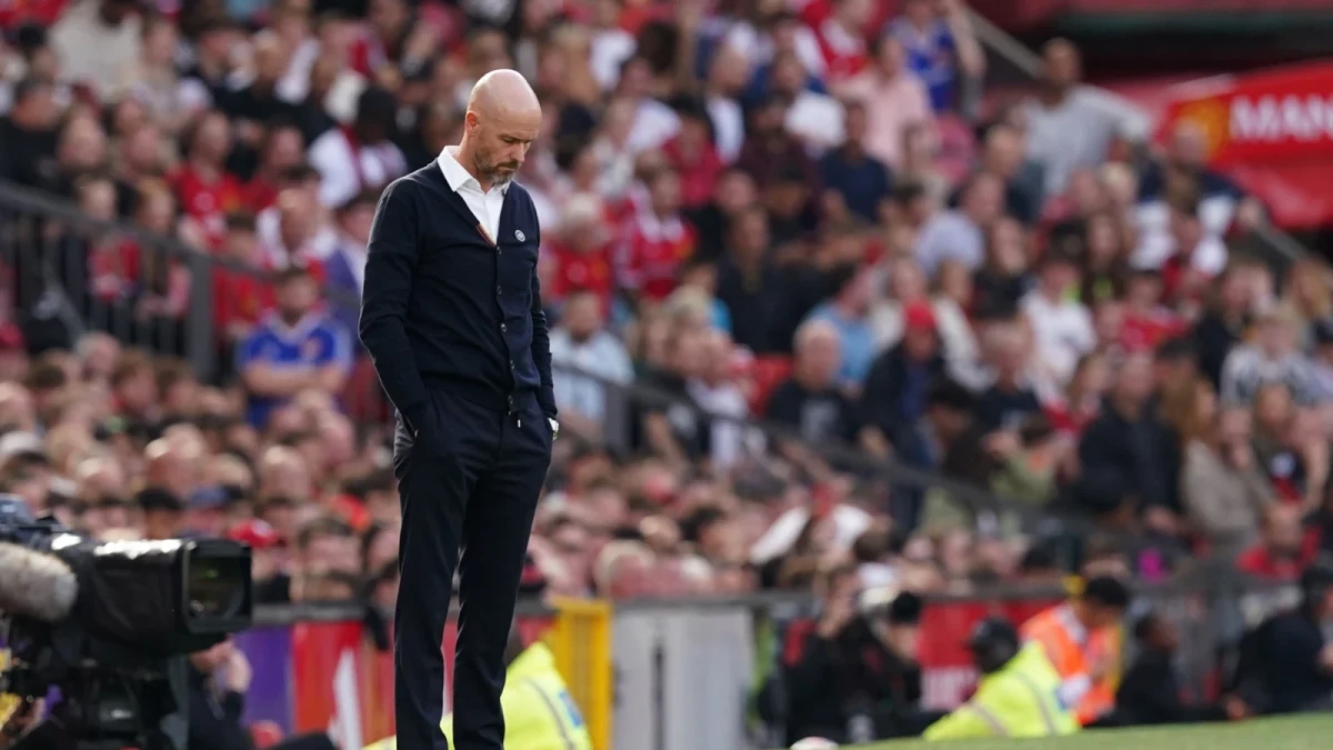 Erik Ten Hag looking defeated