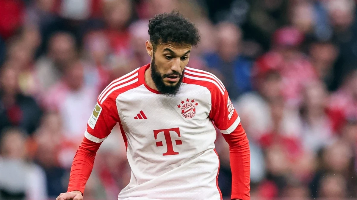 Noussair Mazraoui of Bayern Munich