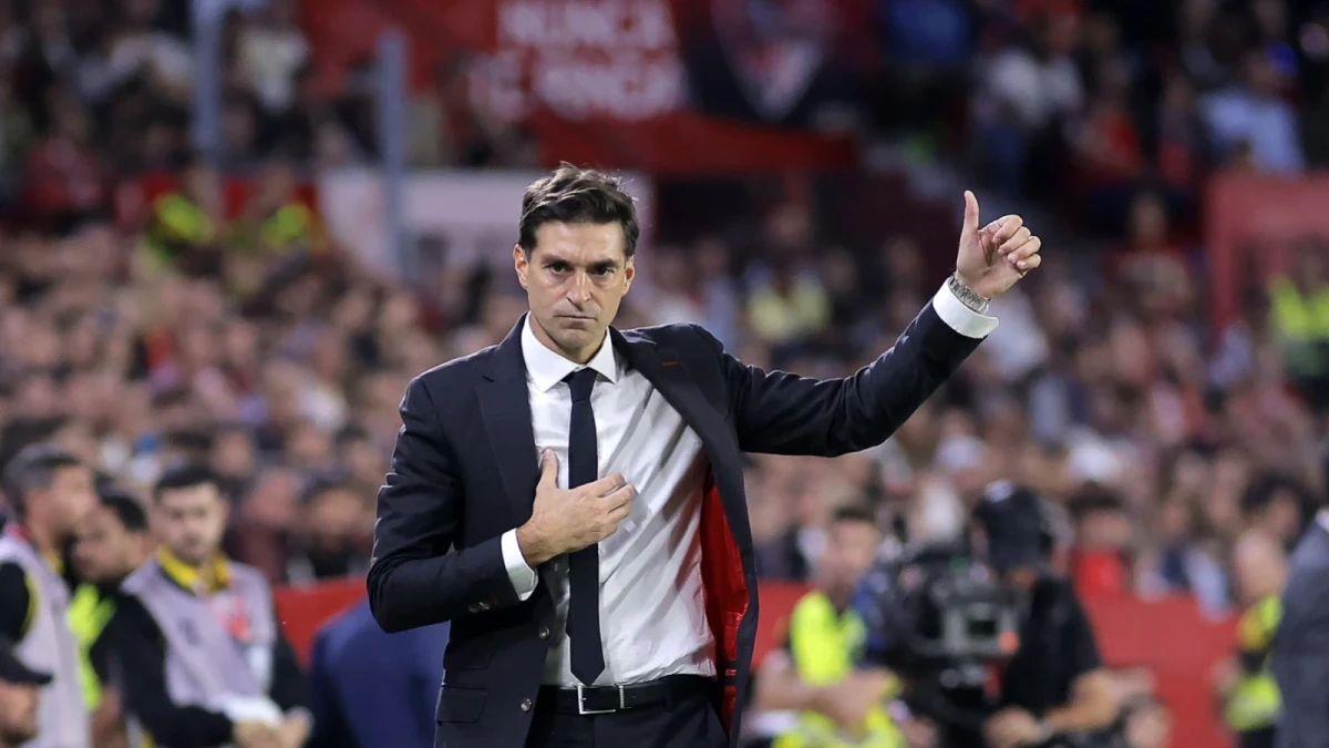 Sevilla head coach Diego Alonso
