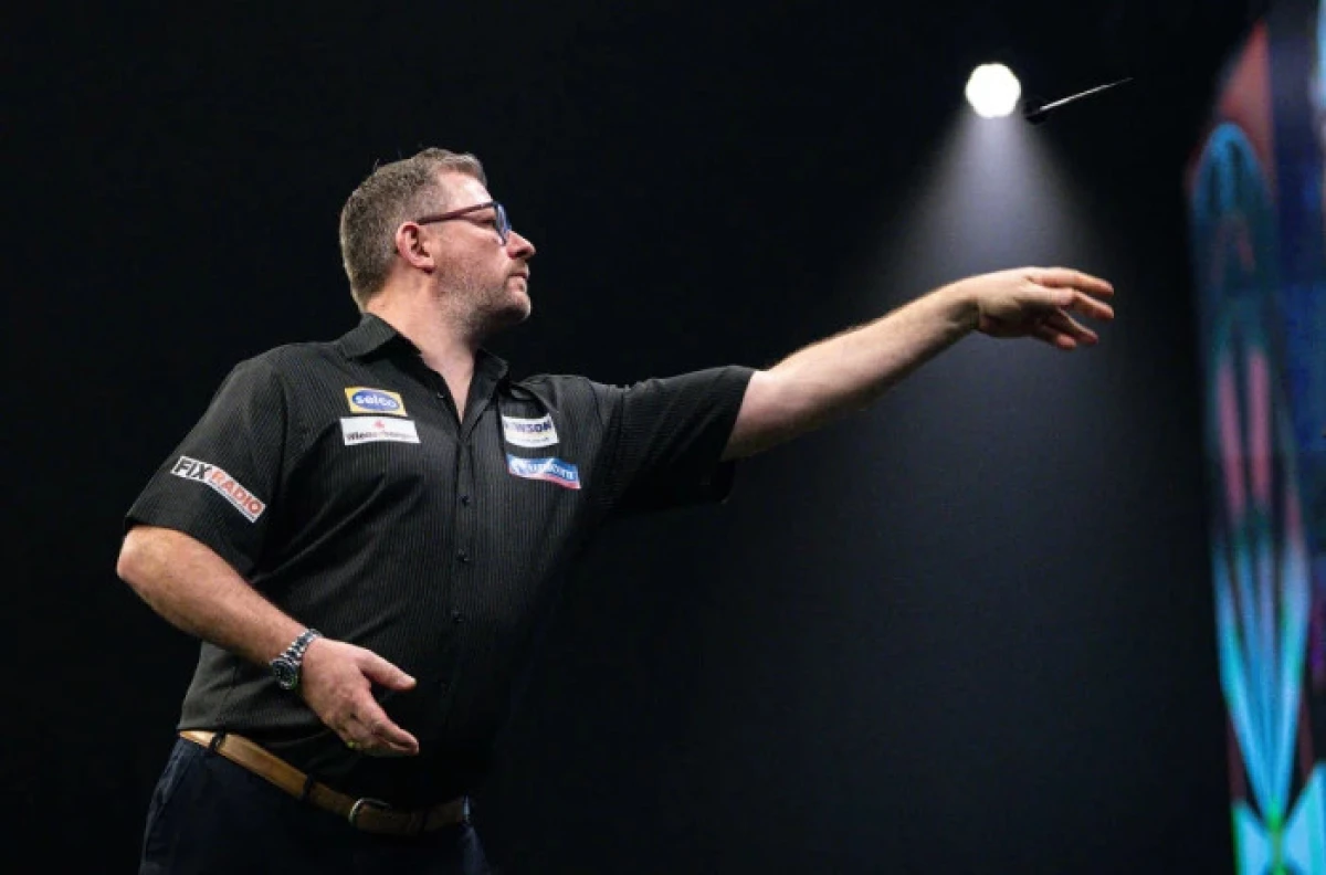 James Wade in action at the Grand Slam of Darts - November 2023