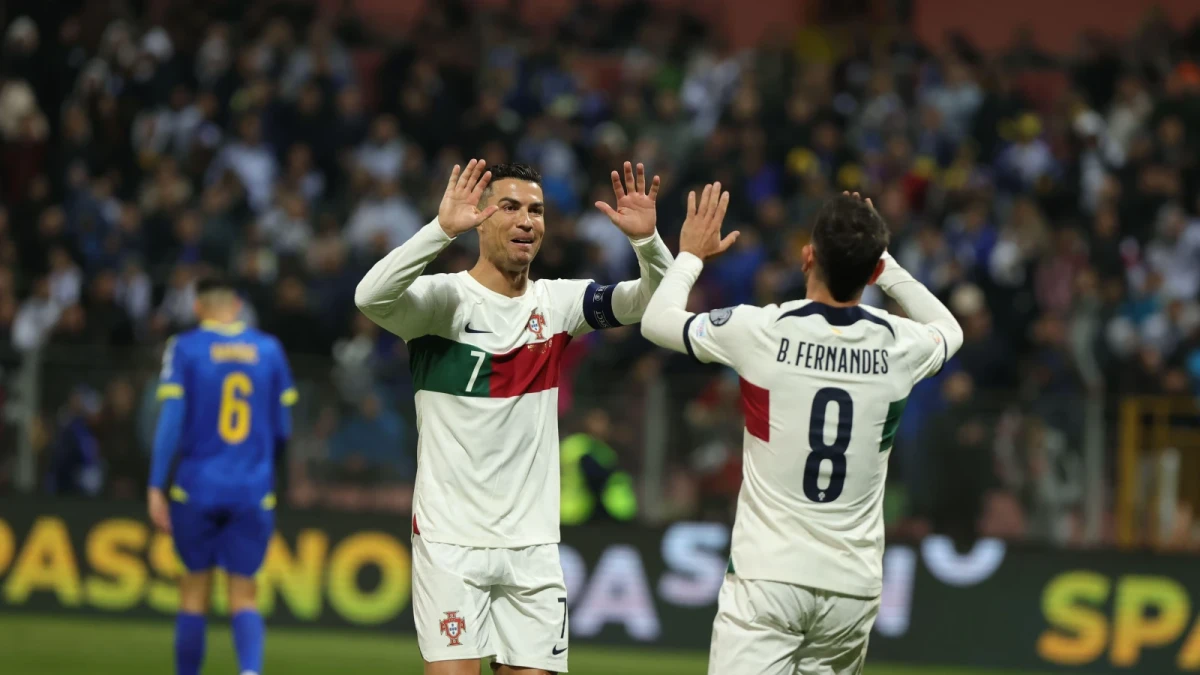 Bruno Fernandes and Cristiano Ronaldo