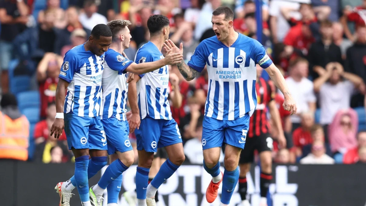 Brighton and Lewis Dunk celebrate