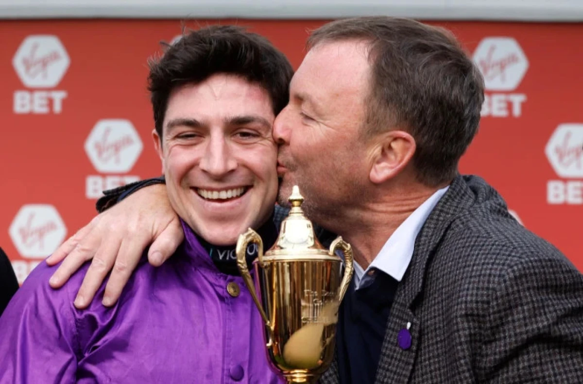 Gavin Sheehan wins Virgin Bet December Gold Cup