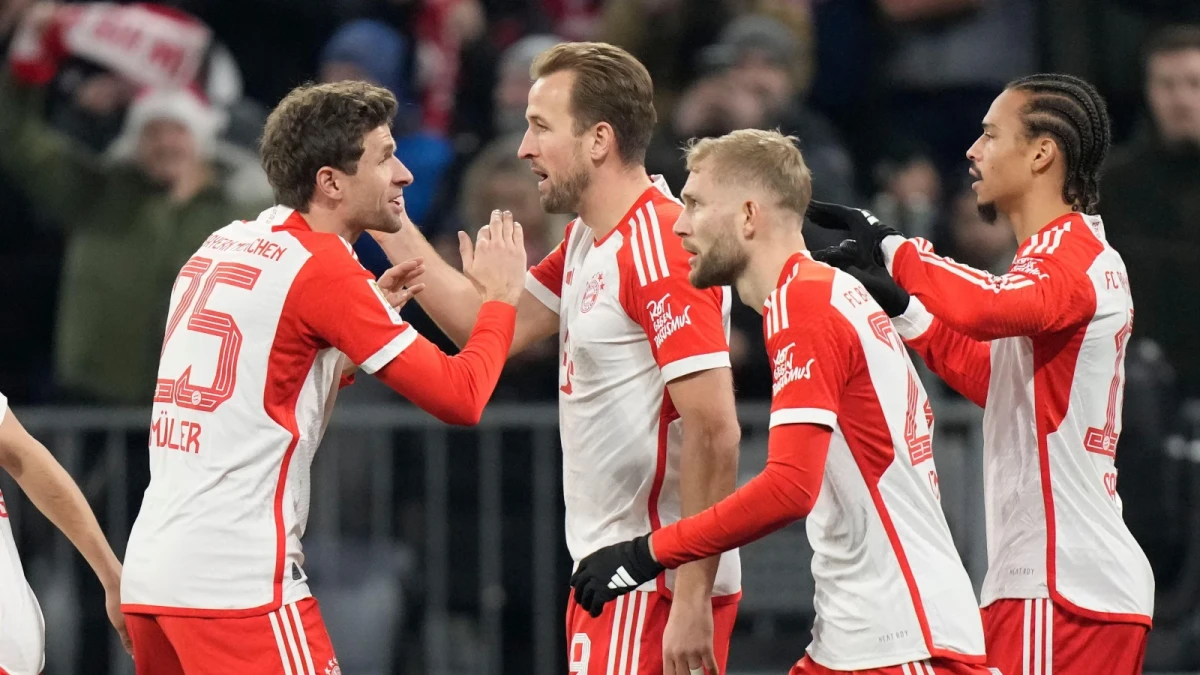 Harry Kane celebrates agianst Stuttgart