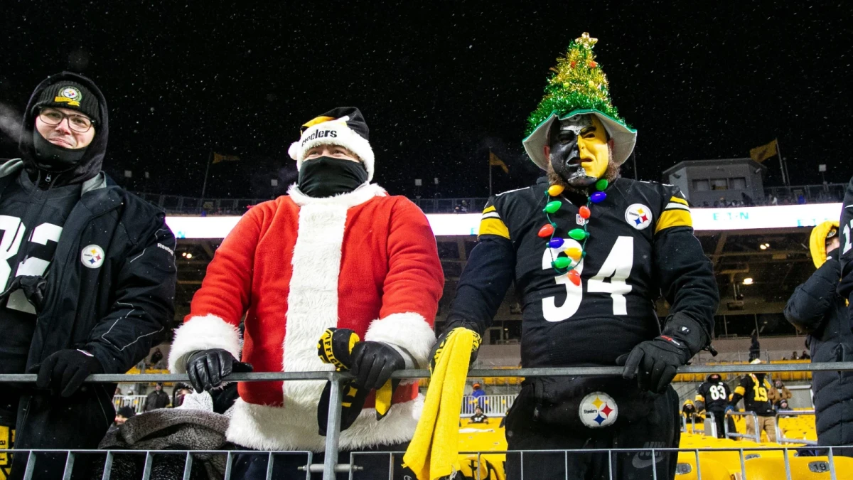 Pittsburgh Steelers fans at Christmas