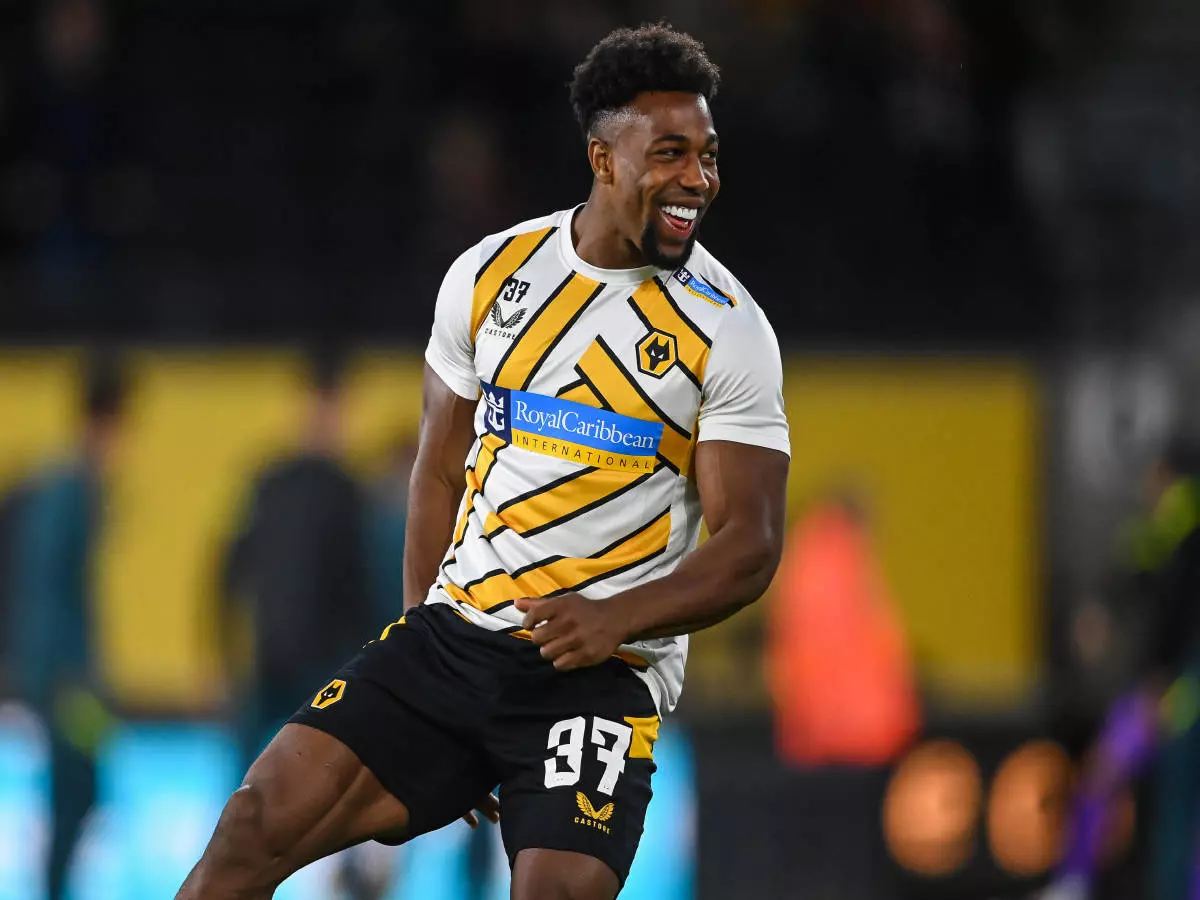 Adama Traore warming up for Wolves vs Spurs