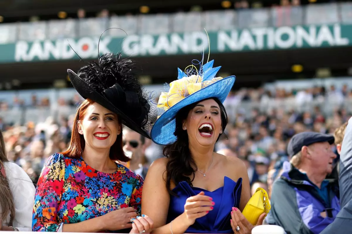 aintree racegoers