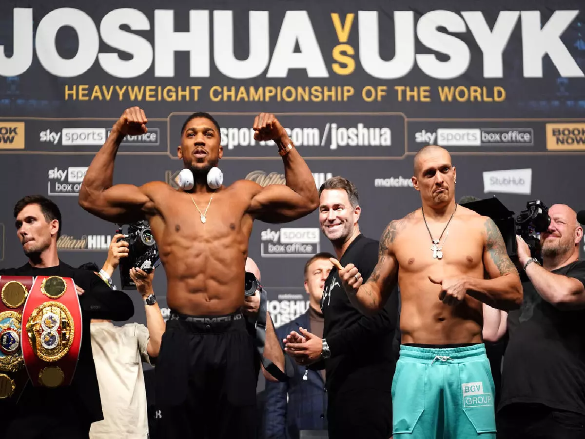 Anthony Joshua and Oleksandr Usyk weigh-in
