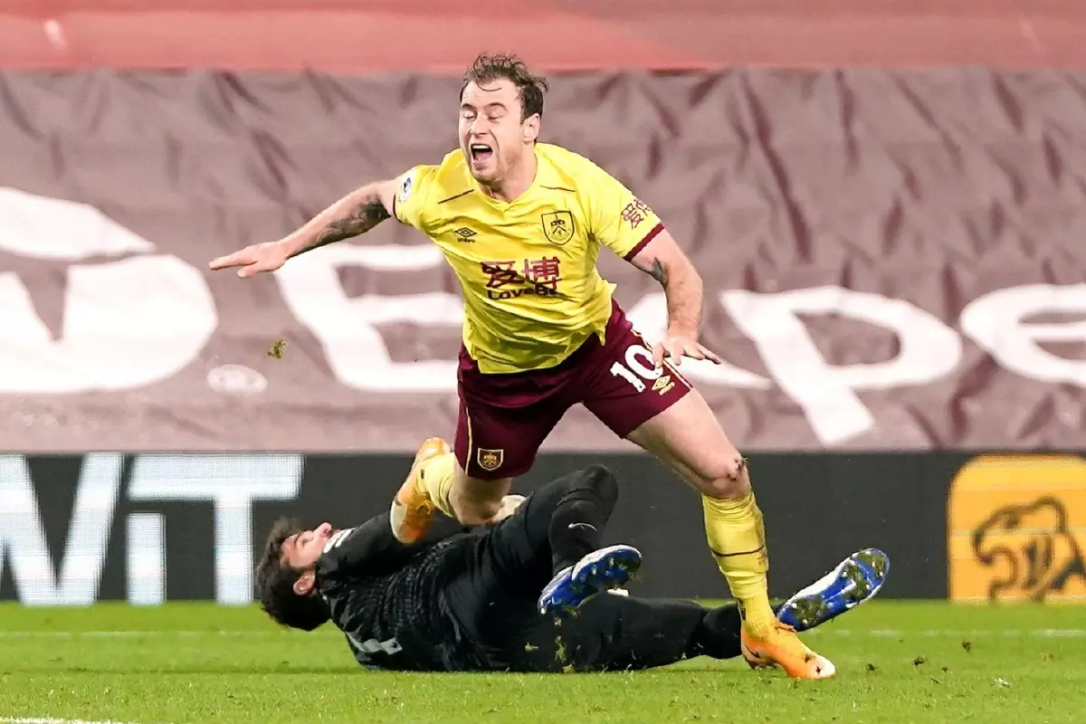 Ashley Barnes Alisson penalty Burnley Liverpool Jan21