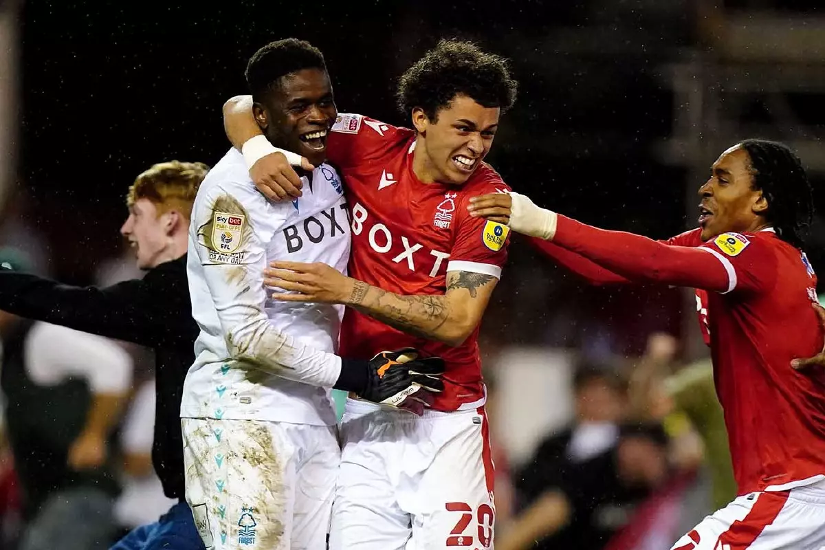 Brice Samba celebrates Nottingham Forest win