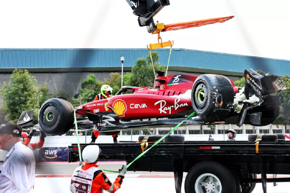 Charles Leclerc crash - Mexico - Oct 2022