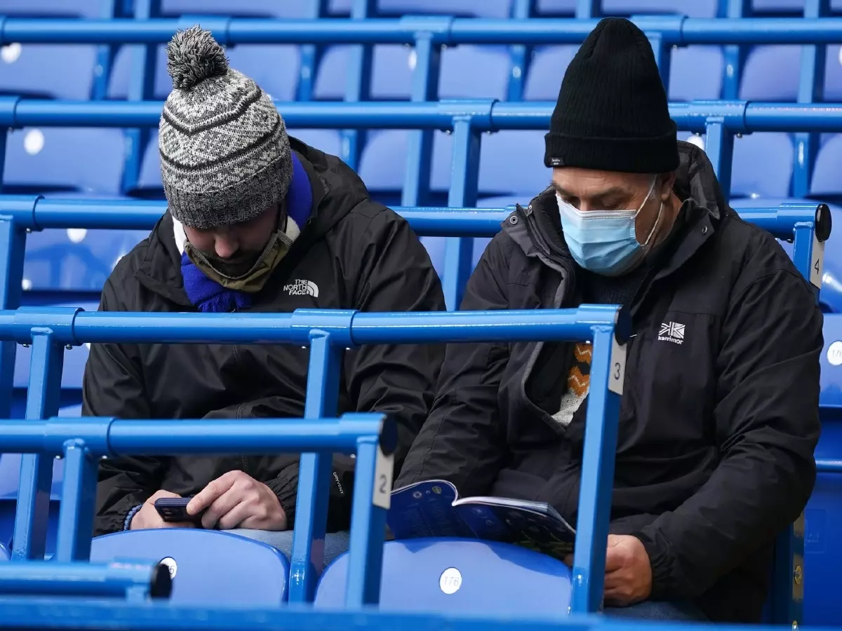 Chelsea fans Stamford Bridge masks Dec21