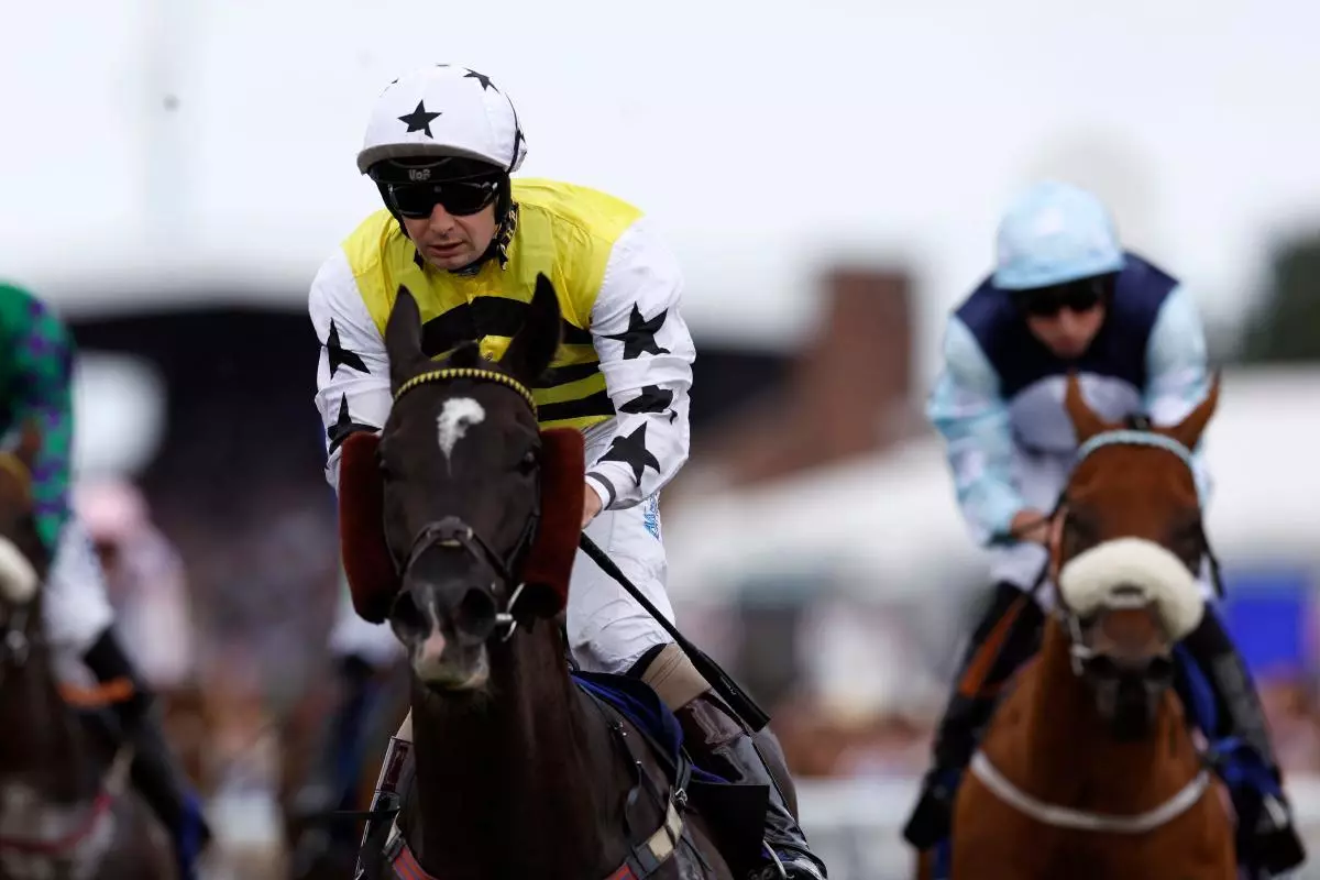 Commanche Falls ridden by jockey Connor Beasley