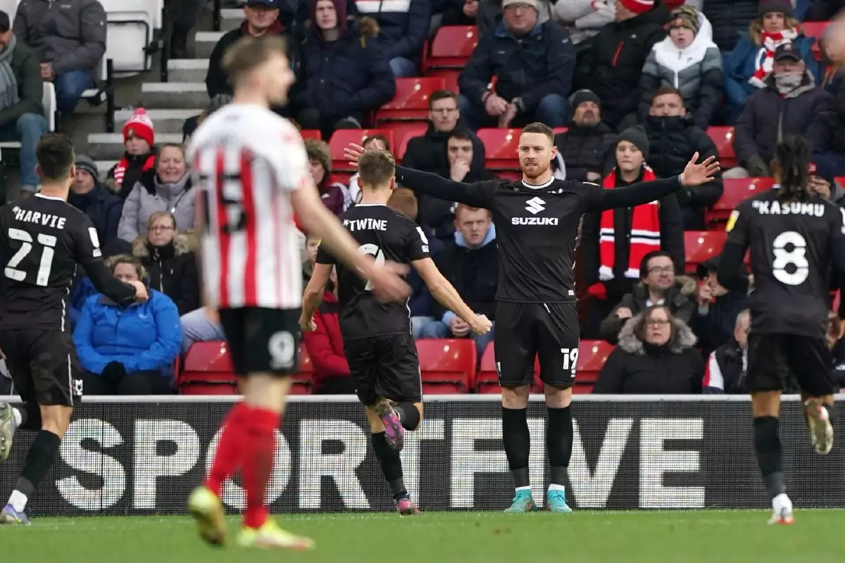 Connor Wickham MK Dons celebrates 2021/22
