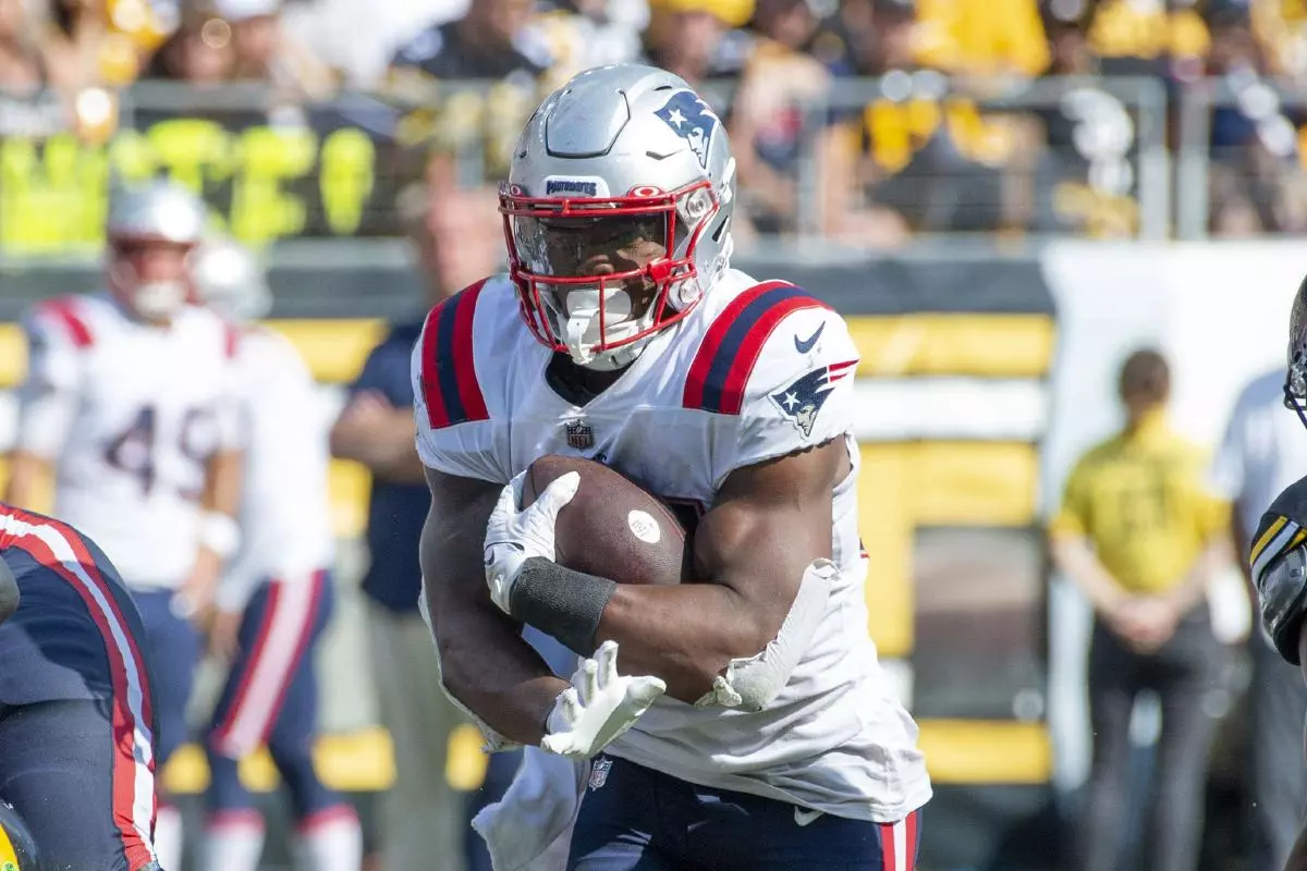Damien Harris of the Patriots 18 Sep 2022