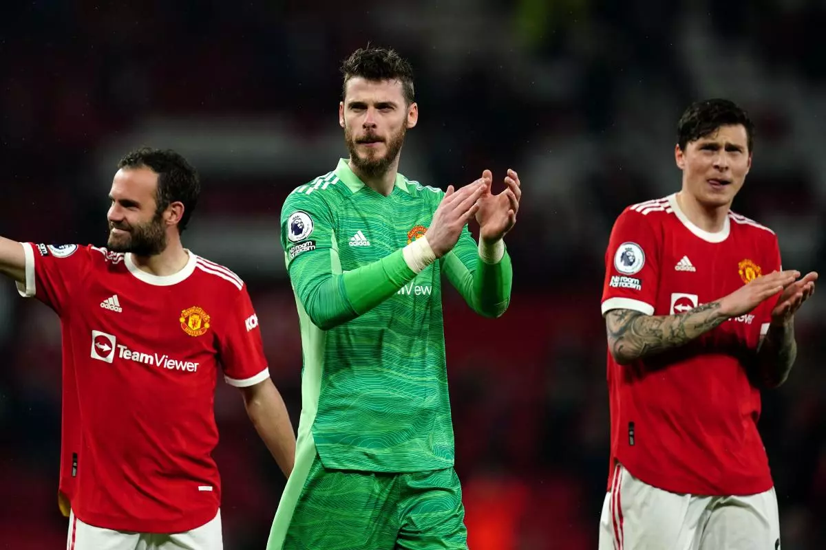 Manchester United's Juan Mata, goalkeeper David de Gea and Victor Lindelof salute the fans