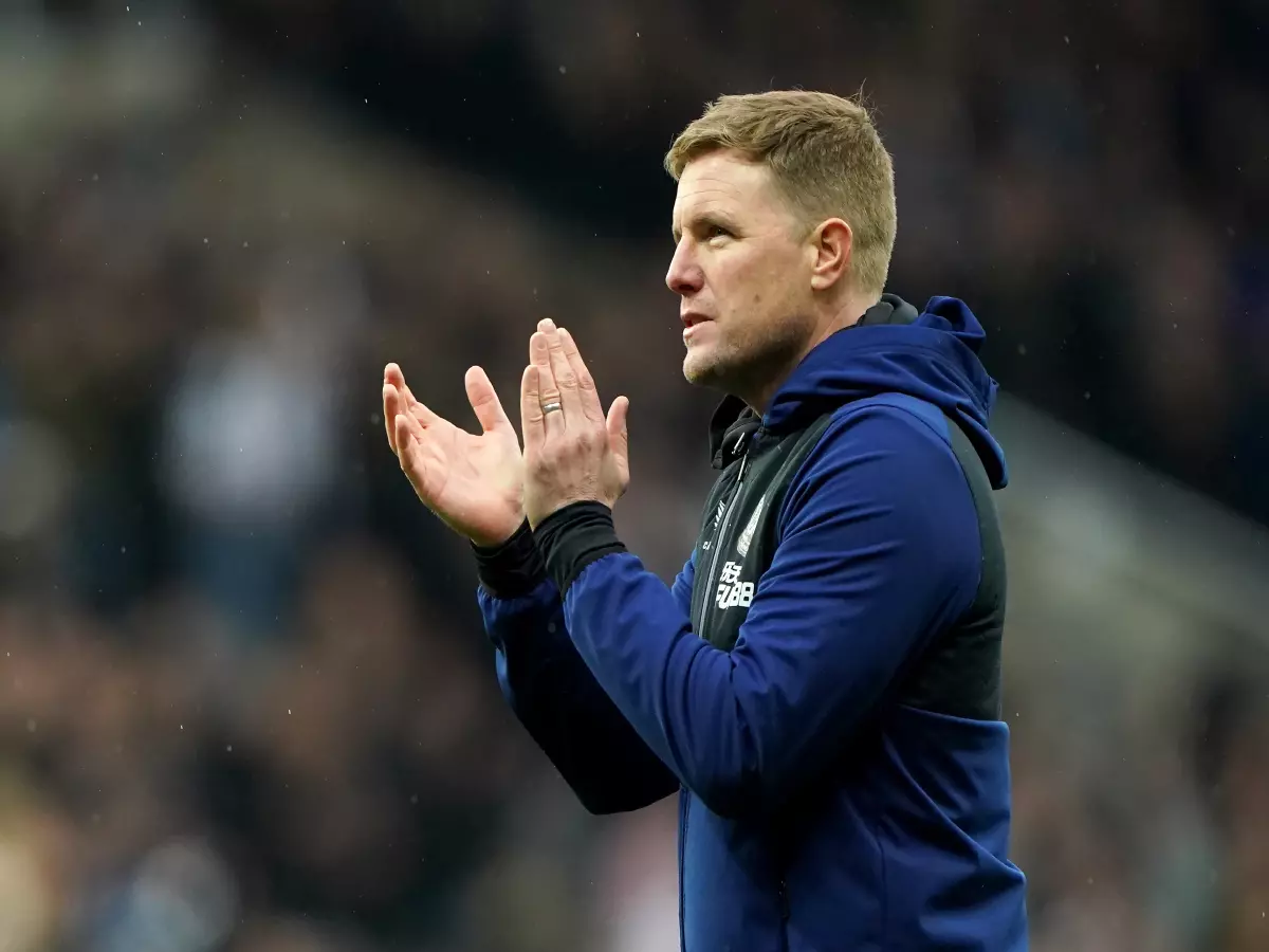 Eddie Howe applauds the Newcastle faithful