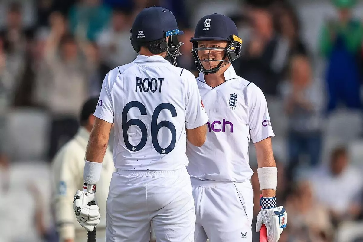 England Joe Root and Ollie Pope